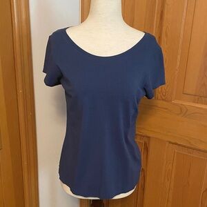 Tahari Navy Short Sleeve Tee